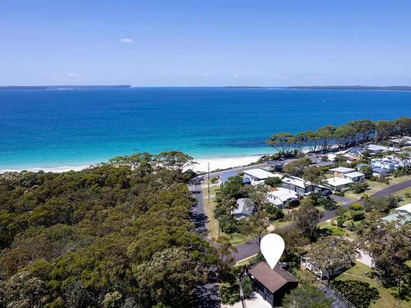 Iconic Hyams Beach house!