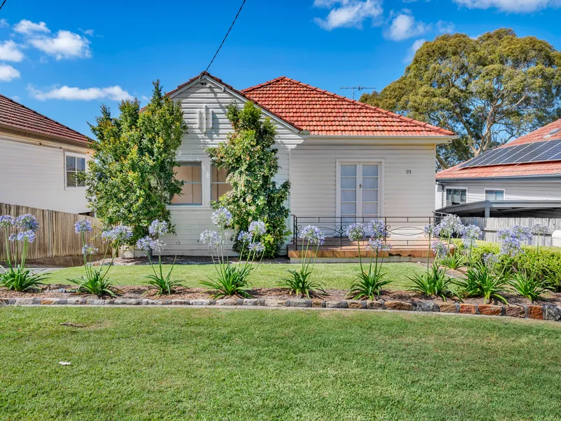 Charming Property, Lawn Care Included!