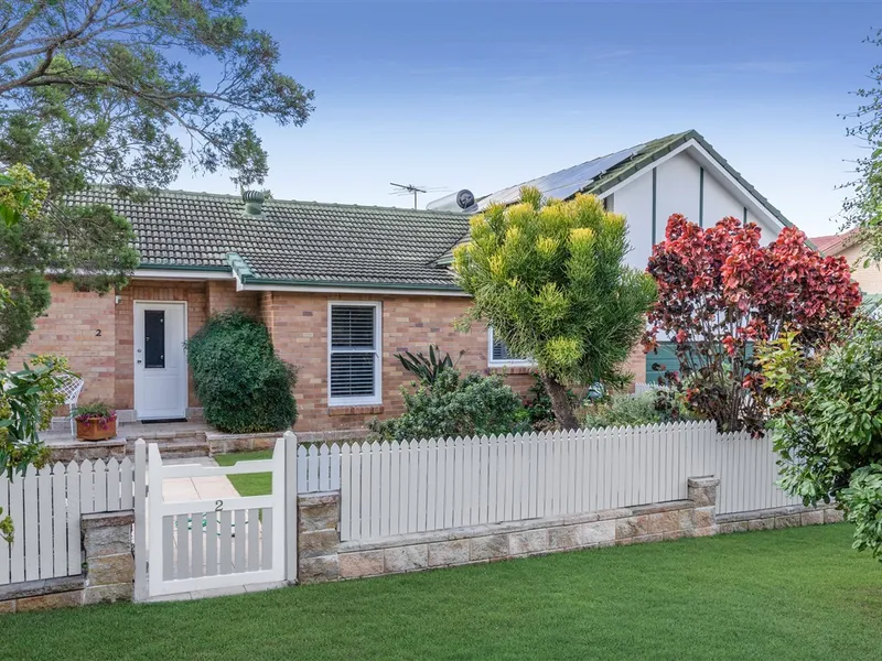 IMMACULATE HOME IN ELEVATED POSITION
