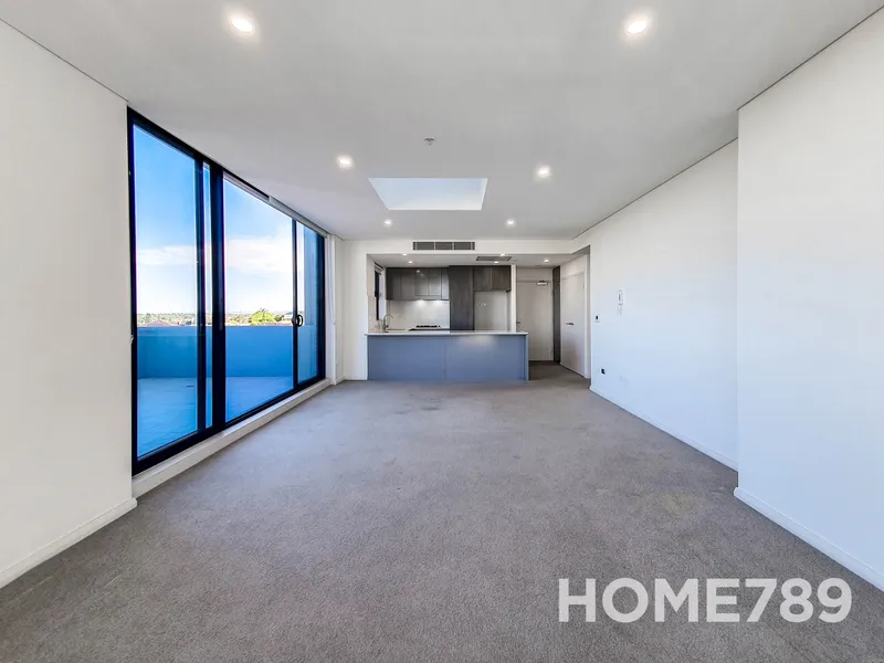 2 BEDROOM APARTMENT AVAILABLE!