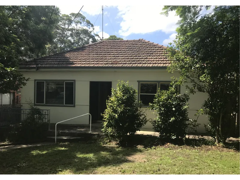 4 Bedrooms + 2 Bathrooms House at Wahroonga/Waitara