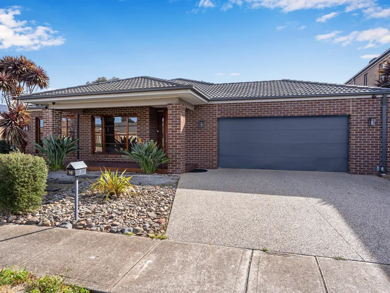 Stunning Family Home - Solar Panels Included