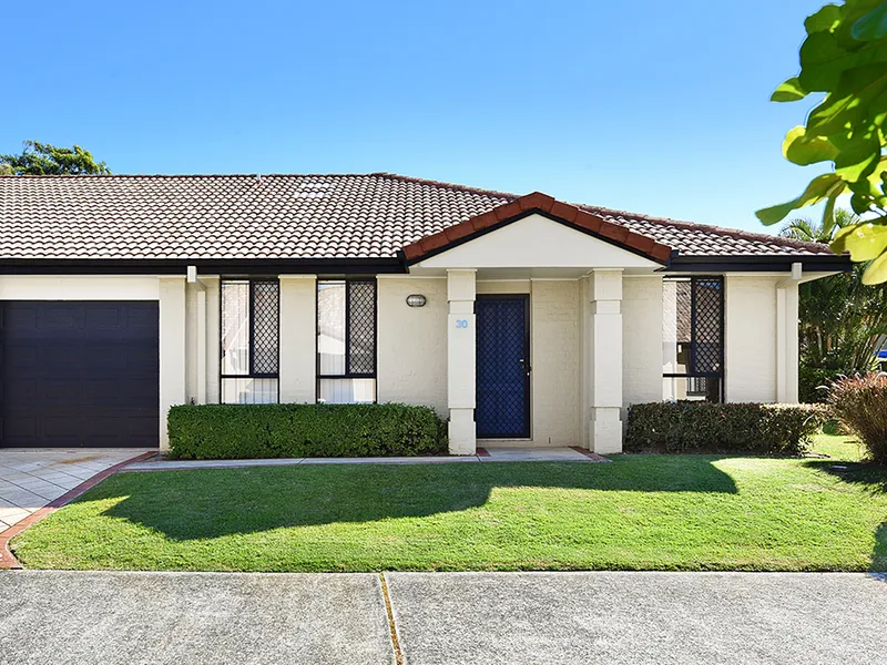 Light Bright & Big 4 Bed Townhouse