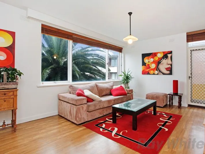 2 Bedroom Property in the Heart of St Kilda