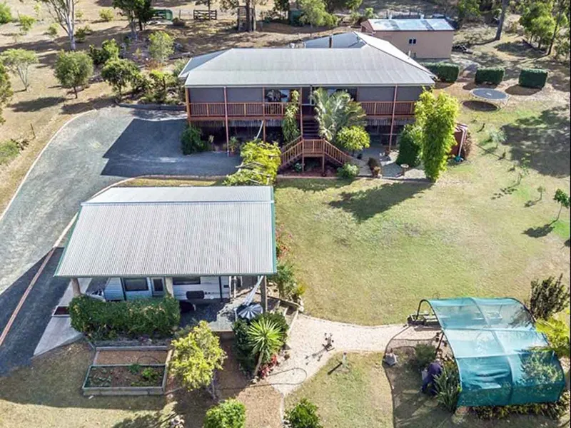 Quality high set home with spectacular views of the picturesque rural countryside.