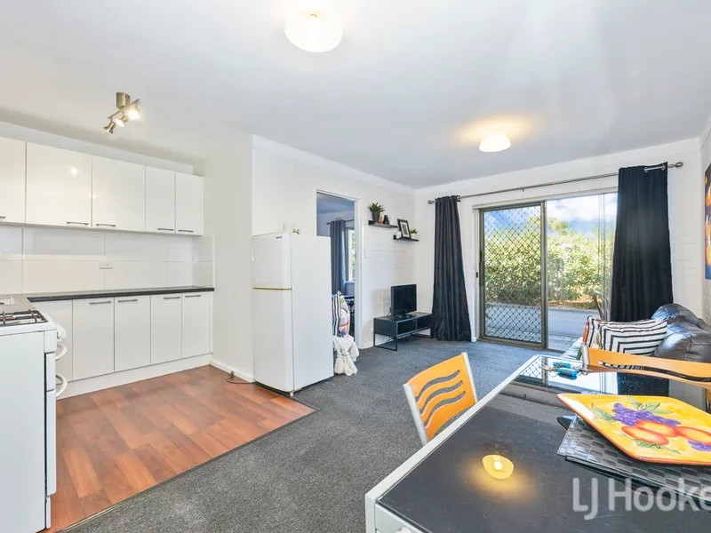 FULLY FURNISHED AND EQUIPPED