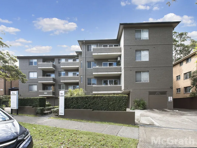Conveniently located updated apartment