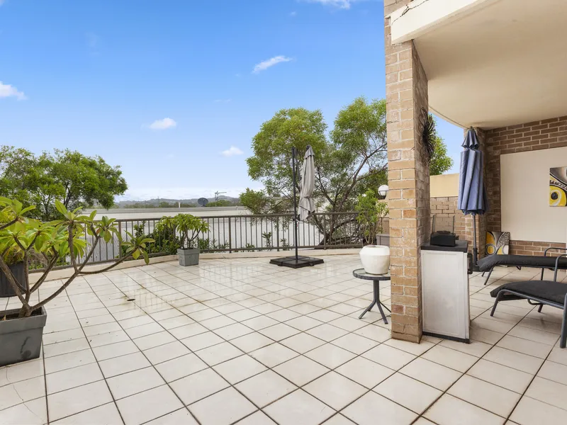 Stunning Ground Floor Unit