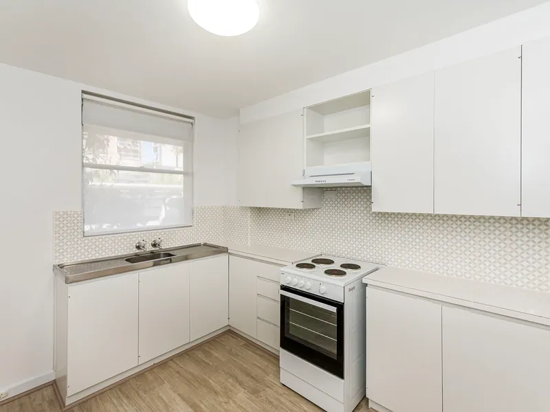 MILL POINT ROAD LOCATION RENOVATED 2 BEDROOM.