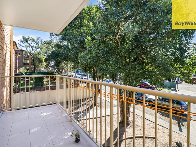 SUNNY ASPECTS, MIDDLE FLOOR & TOP LOCATION