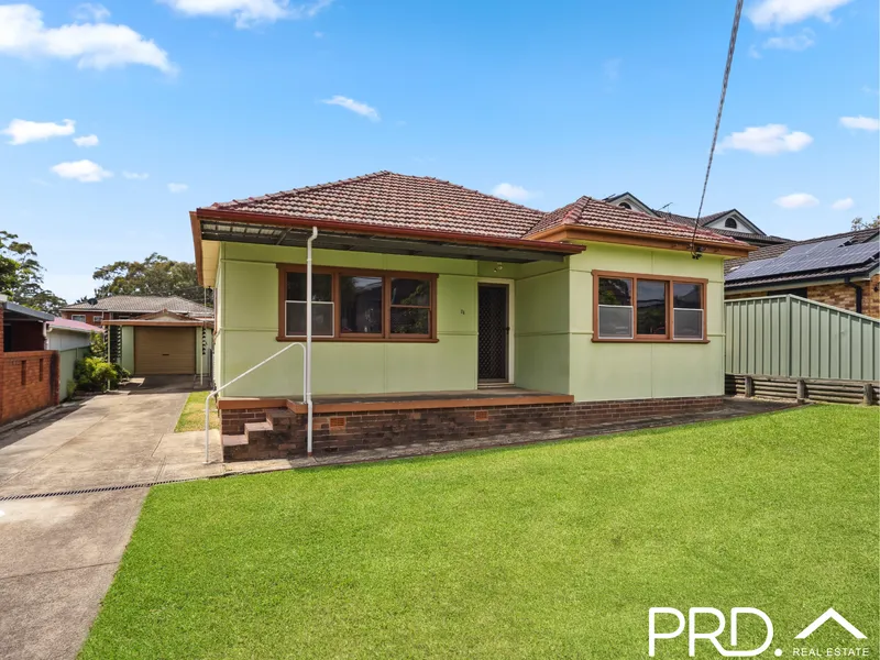 Renovated home in Popular Picnic Point