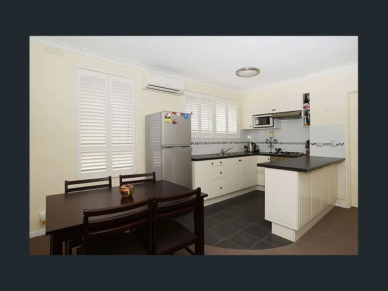 BRIGHT ONE BEDROOM APARTMENT