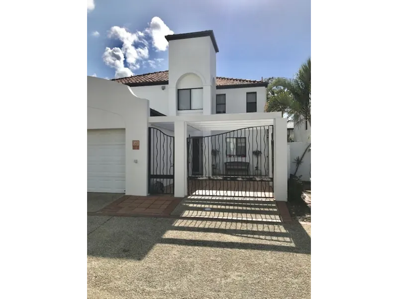 The Ultimate Gold Coast Lifestyle