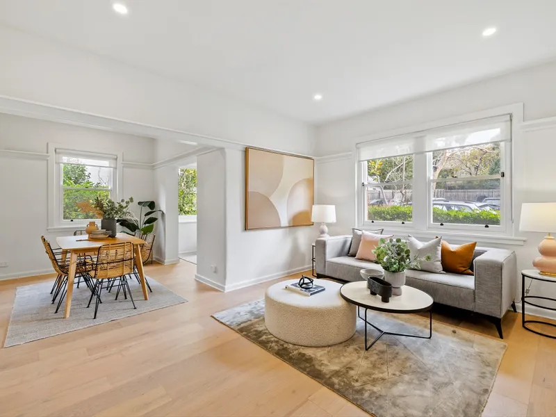 Charming Apartment in Hawthorn with Easy Access to Amenities and Top Schools!