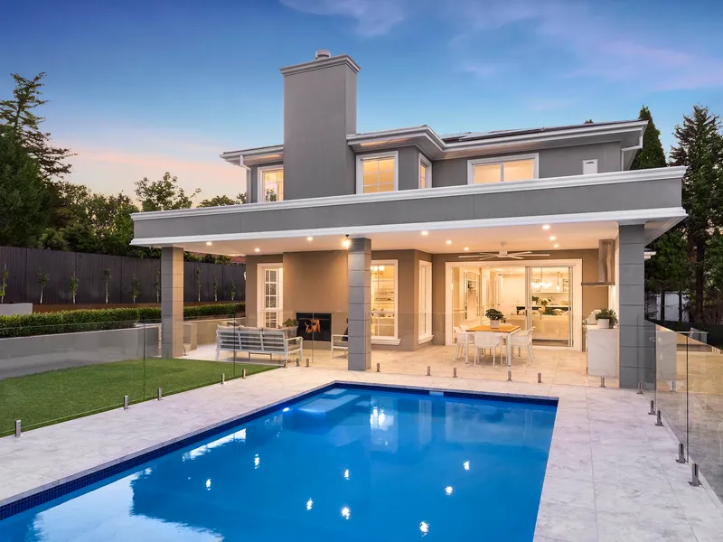 Exceptional new build, lavish family oasis on 1537sqm