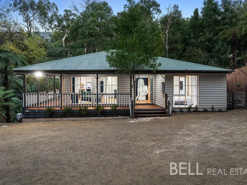 Picture-Perfect Living: Renovated Weatherboard Gem with Private Creek