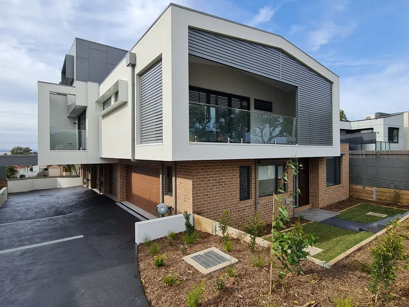 BRAND NEW IN THE HEART OF MORDIALLOC