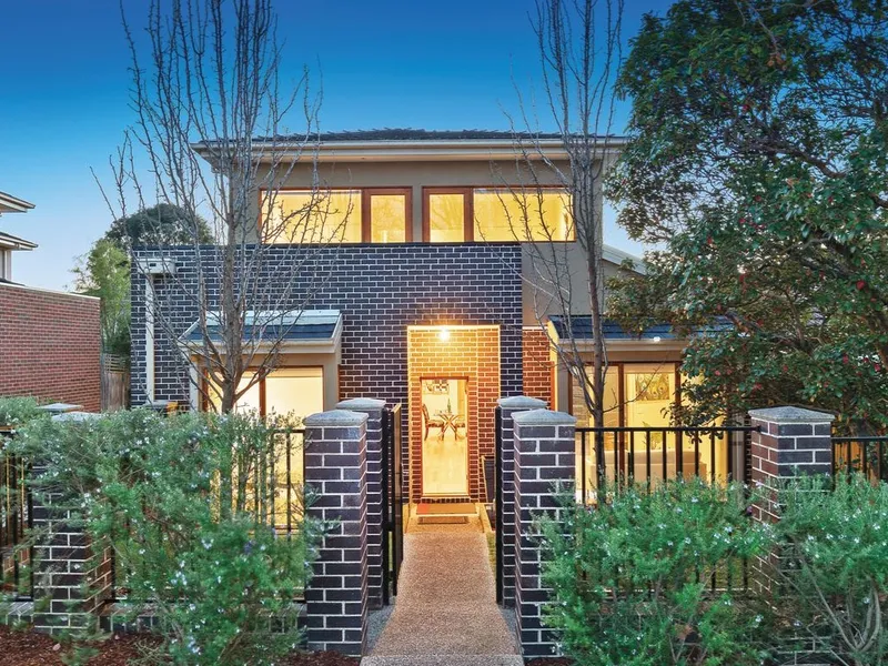 STUNNING THREE BEDROOM HOME