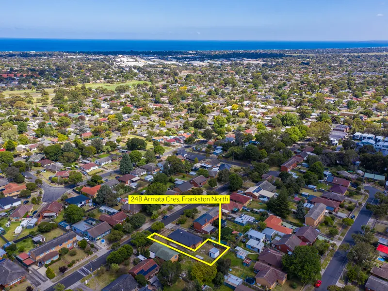 Vacant allotment beside shops, schools & parks