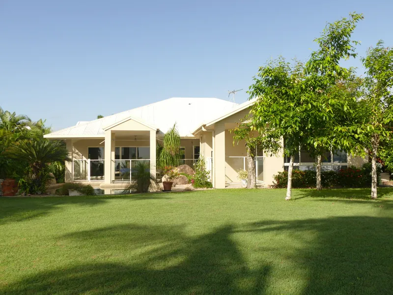 Sensational Home - Absolute Beachfront