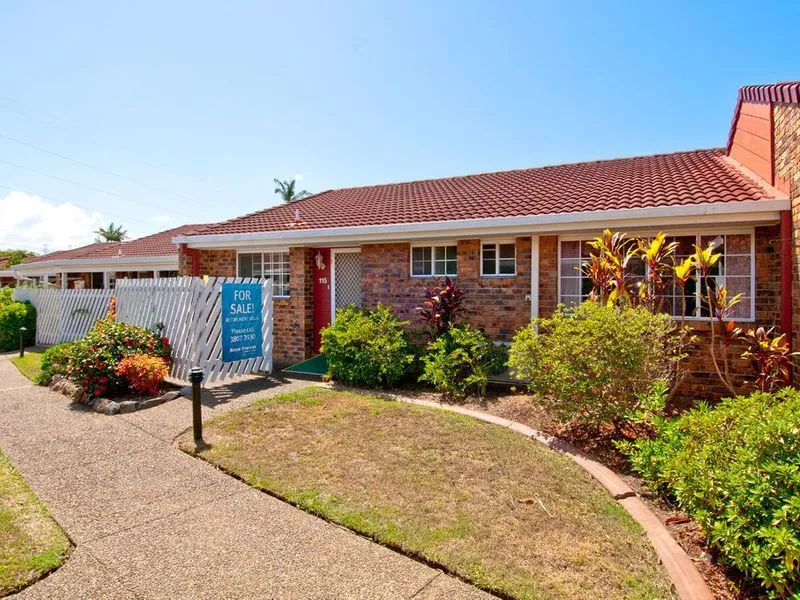 Newly refurbished 2 bedroom villa with northern aspect