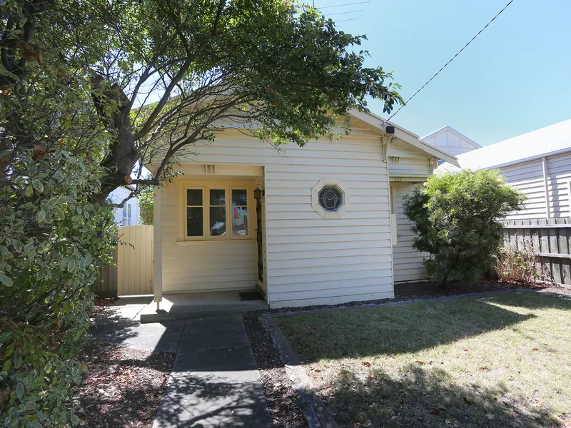 3 bedroom home close to all amenities 