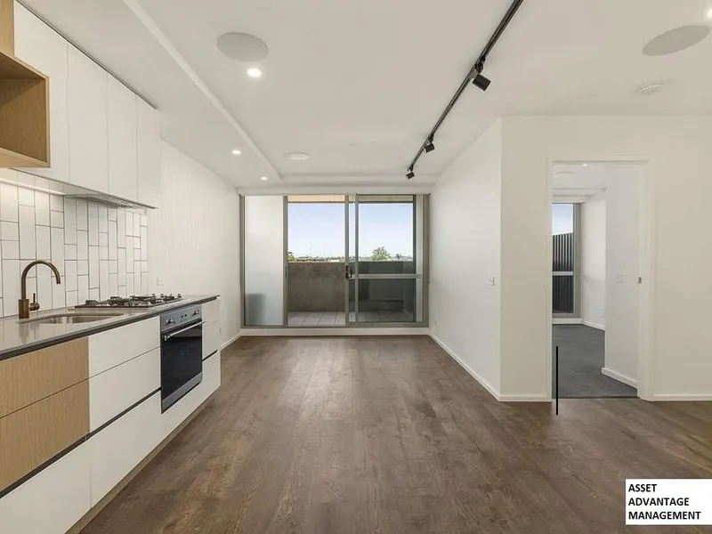 CONTEMPORARY NEW YORK STYLE APARTMENT WITH FABULOUS ROOFTOP AMENITIES