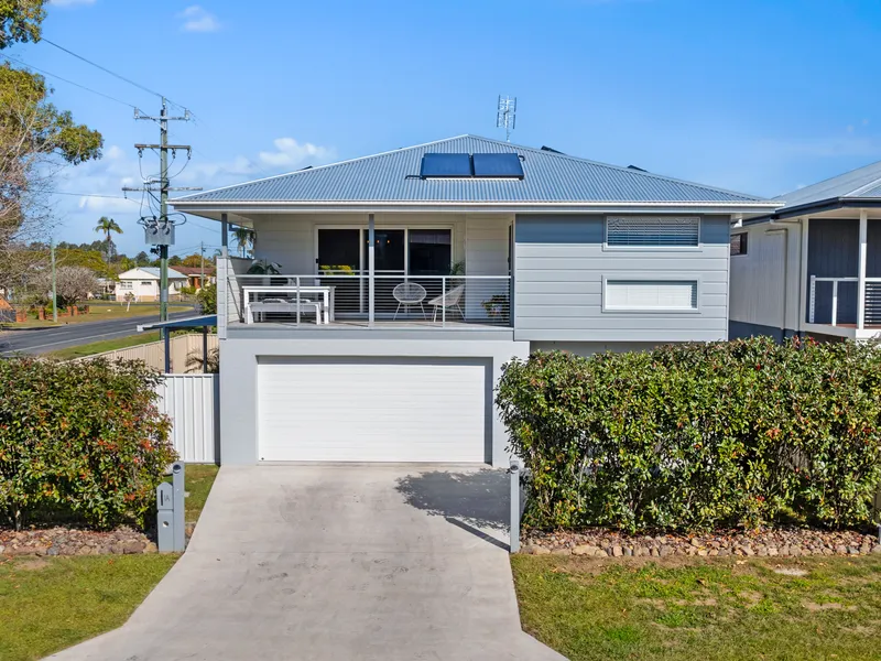 NEW CRAFTSMAN HOME TO WELCOME NEW OWNERSHIP