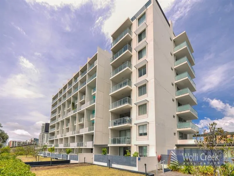 ONE BEDROOM APARTMENT.