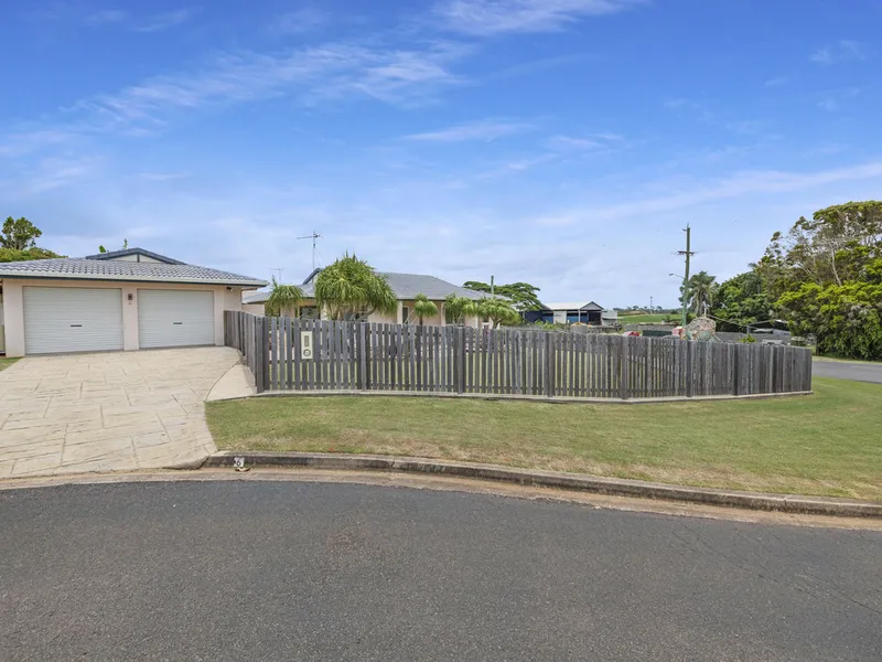 FRESH & VIBRANT FAMILY HOME