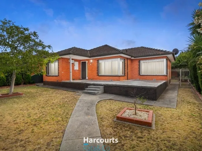 Family Home on a large 724m2 (approx) corner block!