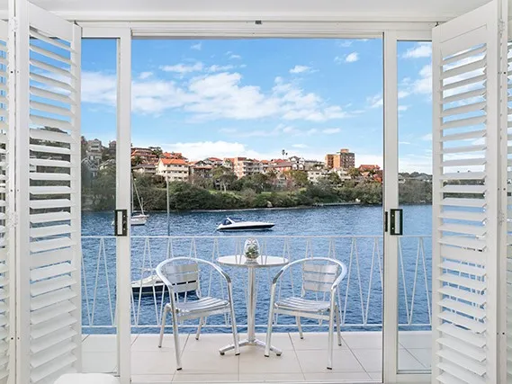 Absolute Water Front Fully Furnished Sydney Harbour Studio