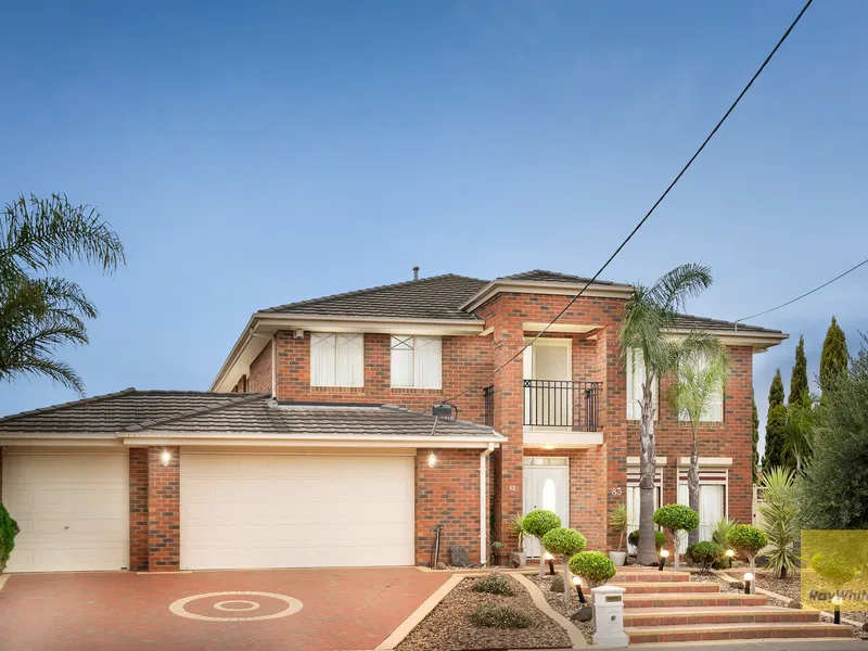 Luxurious dream family home in Derrimut Heath Estate !!