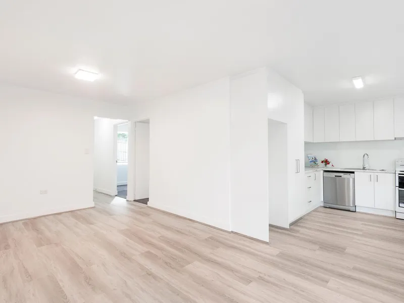 Beautifully Presented Lower Duplex