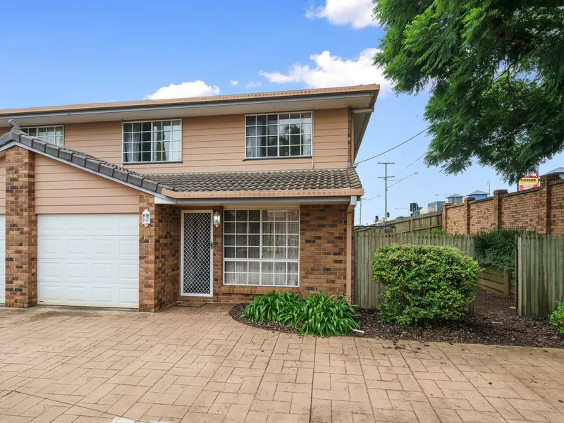 This 3 Bedroom Townhome Yields 5.21% Gross Rent P.A.