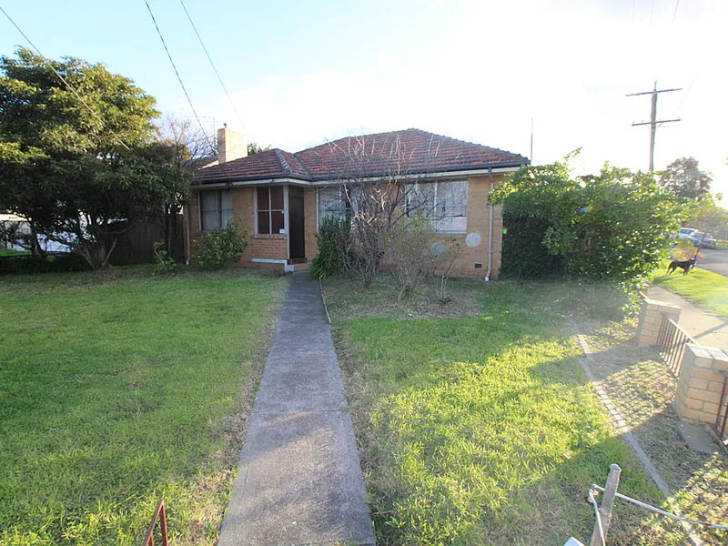 4 BEDROOM FAMILY HOME FOR RENT IN LAVERTON !!