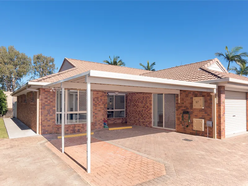 Private, Lowset Villa Offering Lifestyle And Convenience