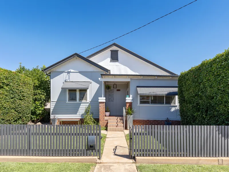 Classic Charm, Ideal location