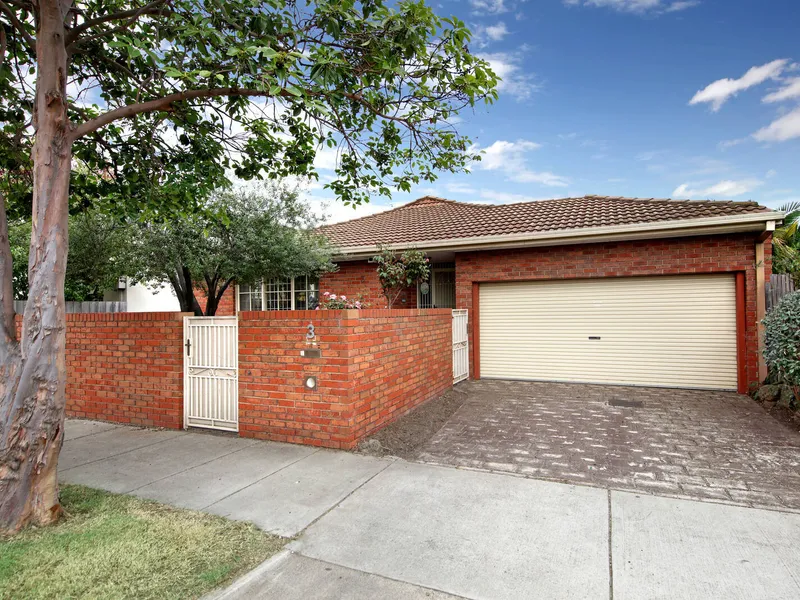 Family-sized Single-level In Premium Position