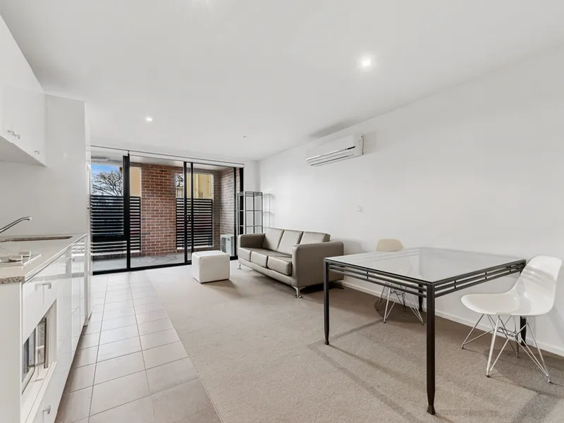 ONE WEEK RENT FREE -Furnished apartment in central Fitzroy