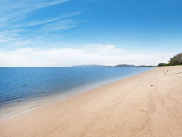 Elevated with Panoramic Views 1192m2 - in Executive Bushland Beach