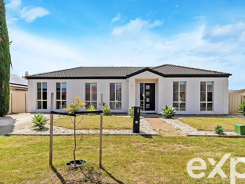 Your complete FAMILY living & ENTERTAINER awaits!