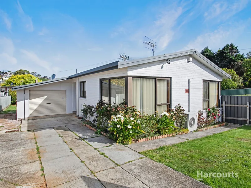 Immaculate! Popular Park Grove!