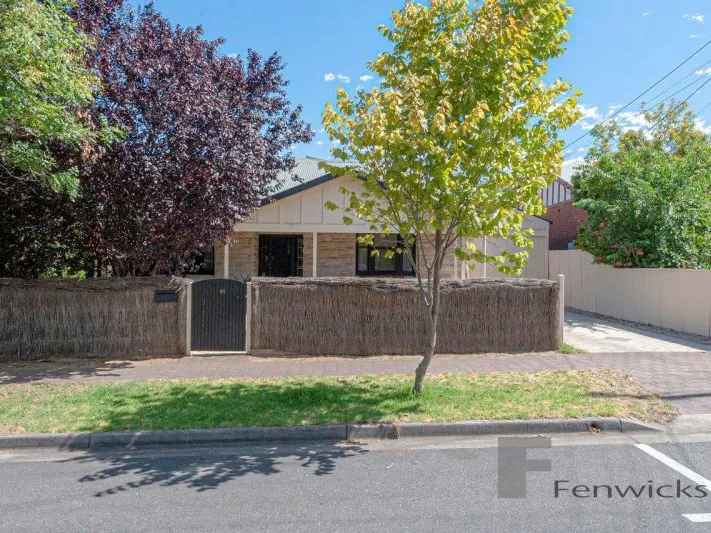 ABSOLUTELY FABULOUS FAMILY HOME with POOL. Just Lovely!