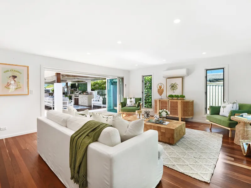 Fun and Energetic, Waterfront Entertainer