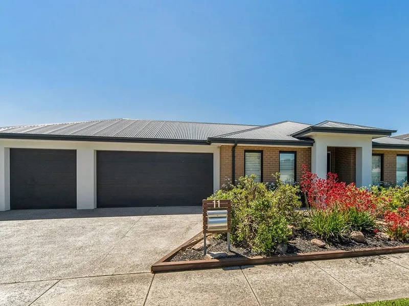 Sensational Style & Entertaining Brilliance!!