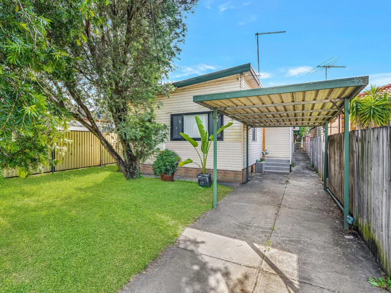 600 SQM (APPROX)