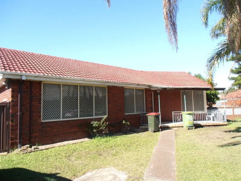 This Premier location close to School, Bus, Train Station and Shopping Centre