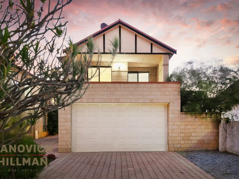 EASY CARE IN VIBRANT LOCATION