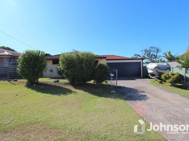 Fantastic 4 Bedroom Home In Ideal Location!!